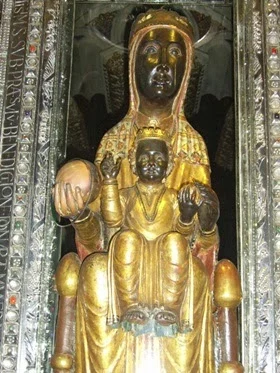 Imagen de la Virgen de Montserrat